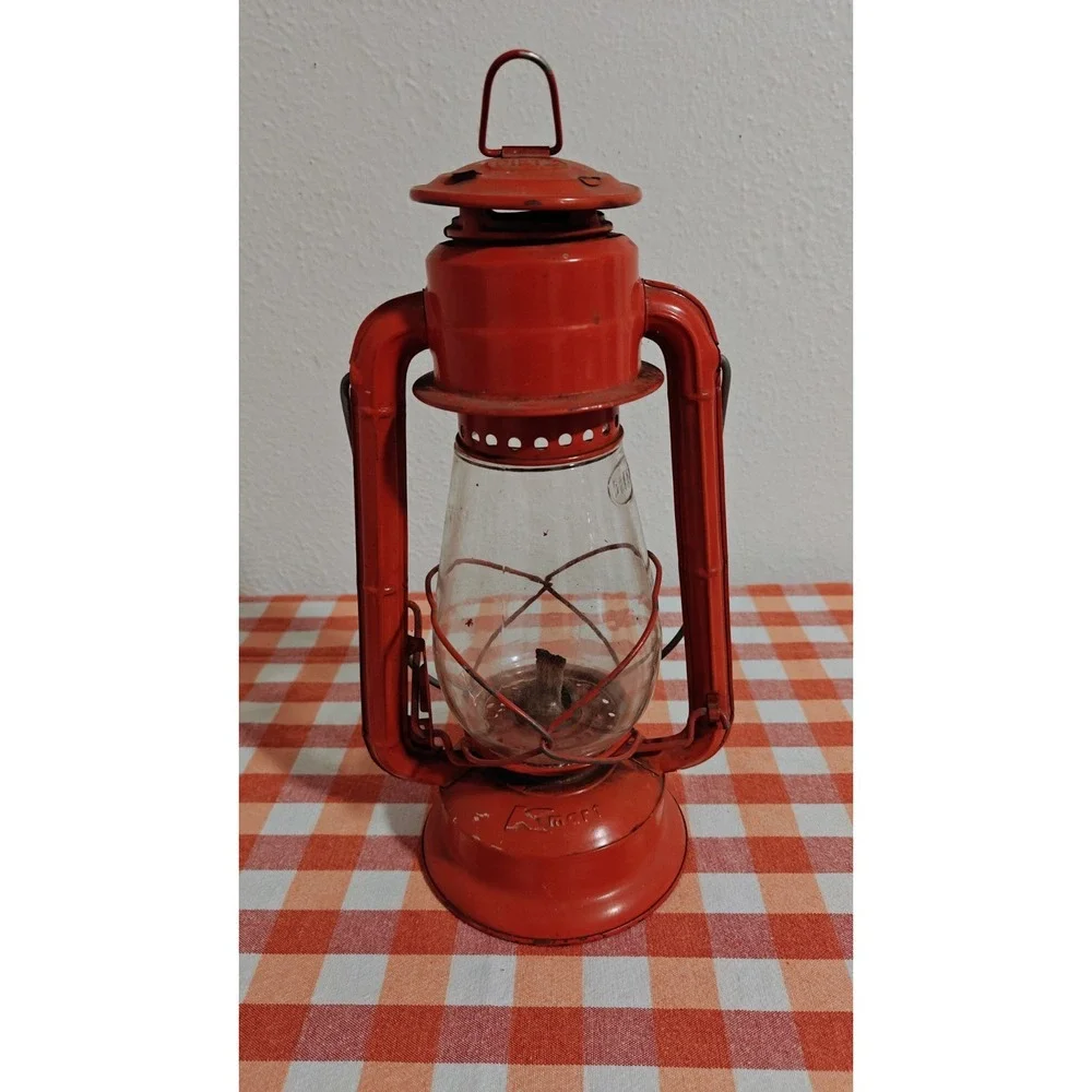 VINTAGE KEROSENE OIL LANTERN DIETZ RED KMART Lantern